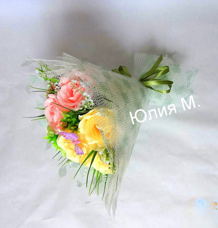 Английские розы и ручной букет.