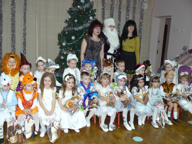 Новогодний утренник в д/с