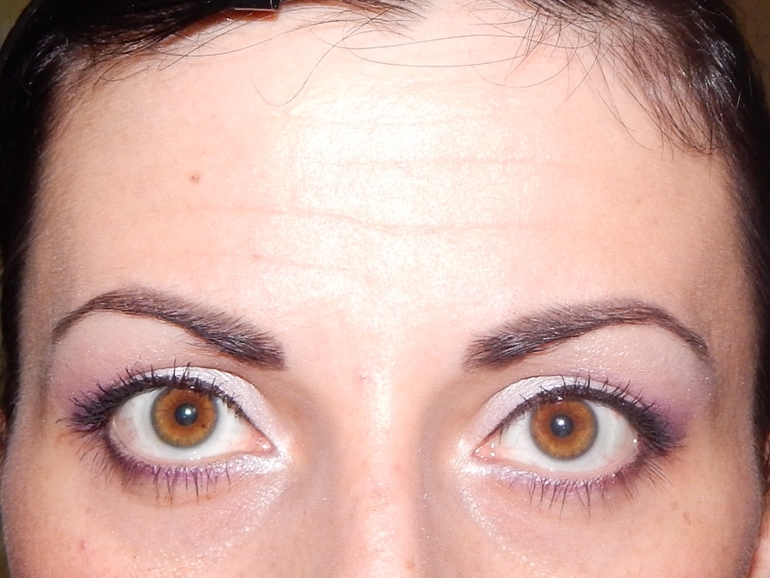 Макияж  в технике( уголок)