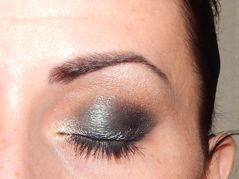 Яркий макияж ( Sleek Storm)