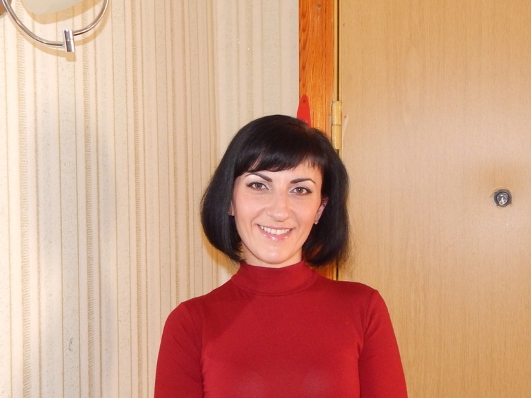 Бордовый макияж