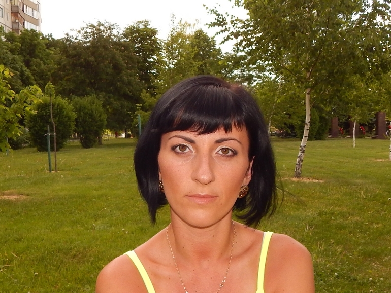 Подстриглась