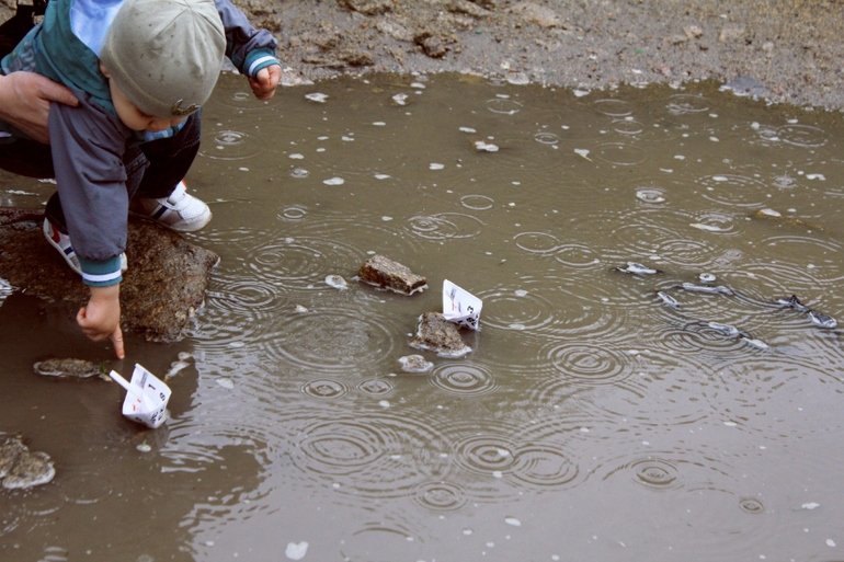А вы знаете, почему корабли плавают и не тонут?