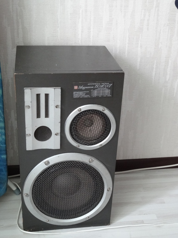 Стенка в зал. Прошу помощи, совета и фото.