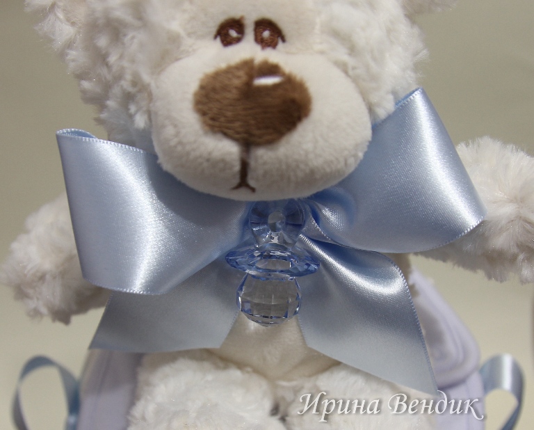 Торт из памперсов для мальчика  "Мишка беленький"