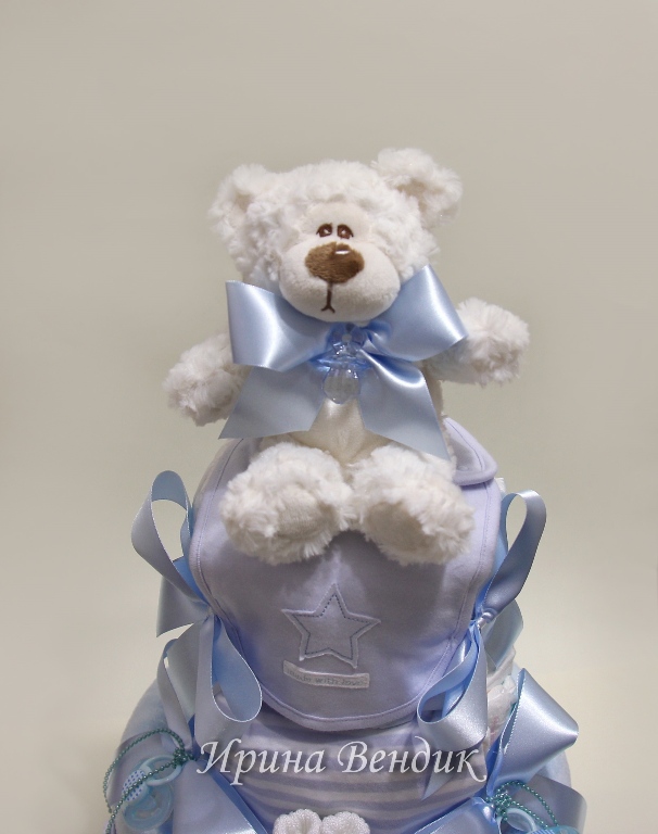 Торт из памперсов для мальчика  "Мишка беленький"