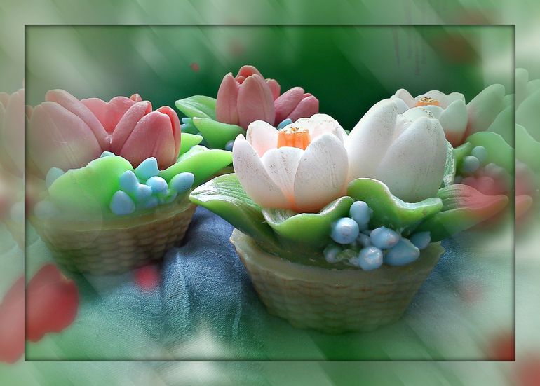 Цветы в корзинке