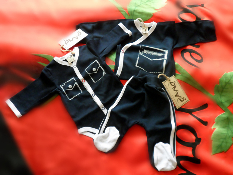 А это наш первый гардероб)