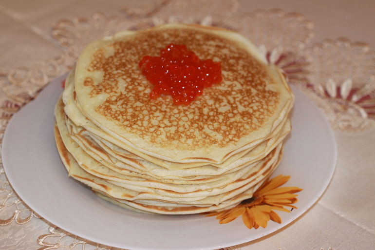 С МАСЛЕНИЦЕЙ, девочки!