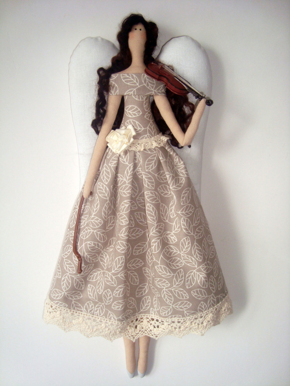 Ангел для юной скрипачки 2