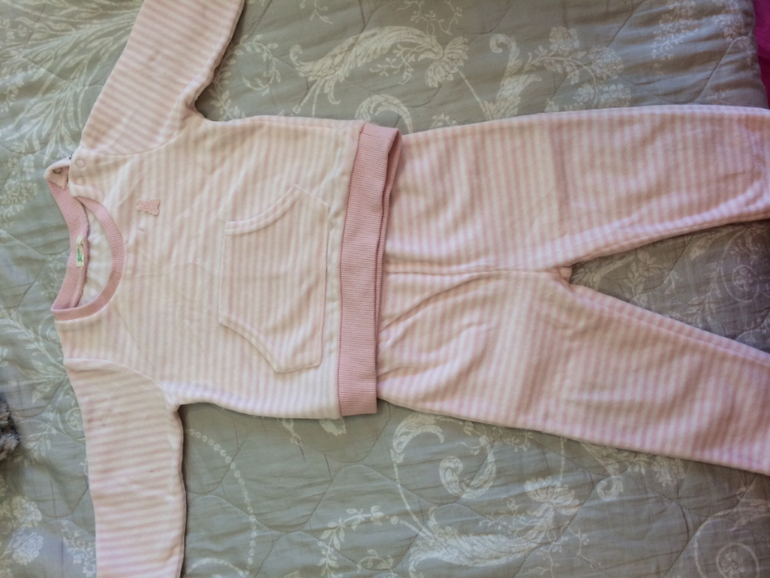 Комплект кофточка и штанишки из Beneton