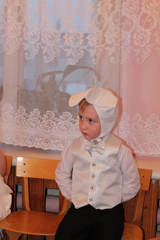 Первый утренник в детском саду (25.12.13)