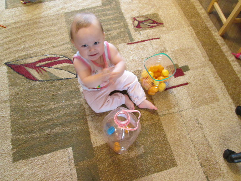 Контейнеры от киндер сюрпризов.