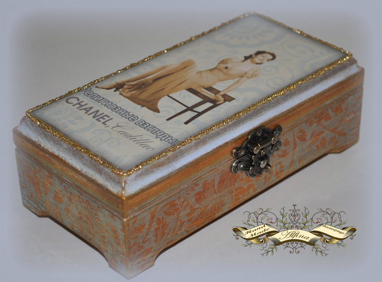 Купюрница "Дама с убеждениями"