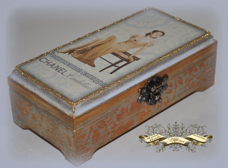 Купюрница "Дама с убеждениями"