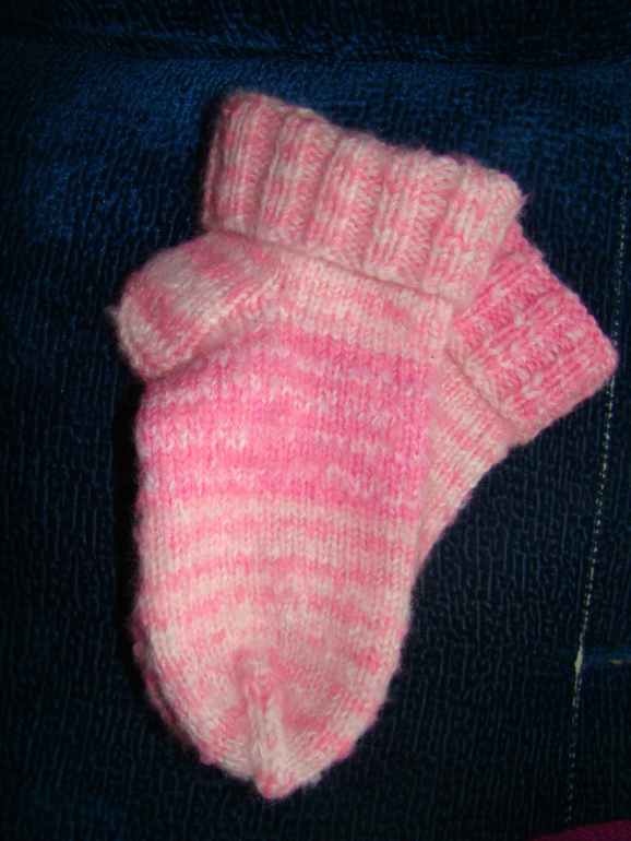 Скромные носочки.....