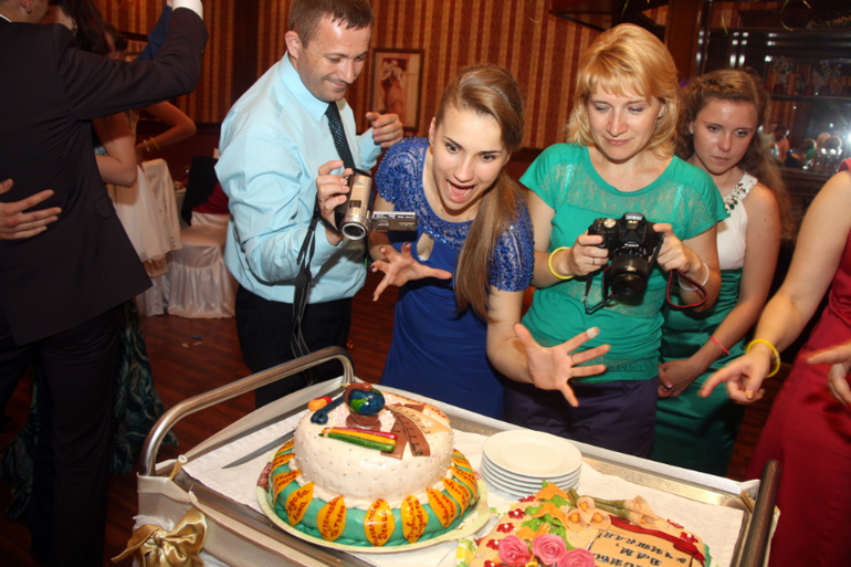 До свидания, школа! Здравствуй, взрослая жизнь.