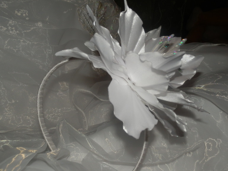 Вернулась наконец к цветочкам))