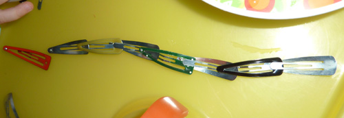 10 идей для игр с заколками