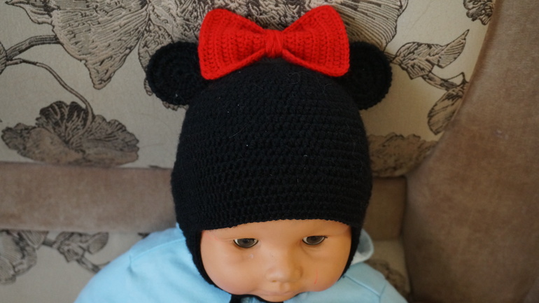 Шапочки  для двух сестричек)