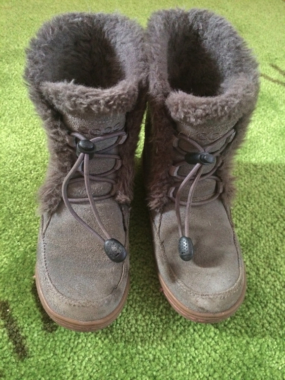 Обувь на девочку 26 - 28 р-р