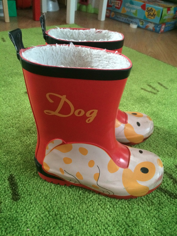 Обувь на девочку 26 - 28 р-р