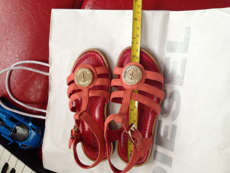 Босоножки для девочки.