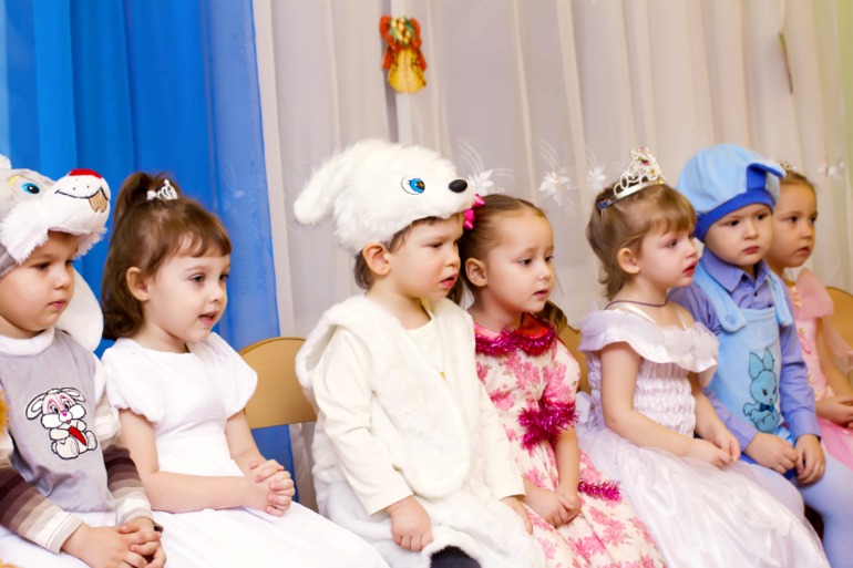 Первый Ванюшин утренник в садике)