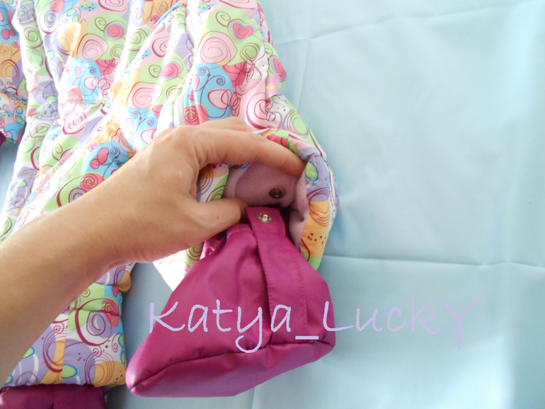 Комбинезон для малышки + утепленные варежки и пинетки