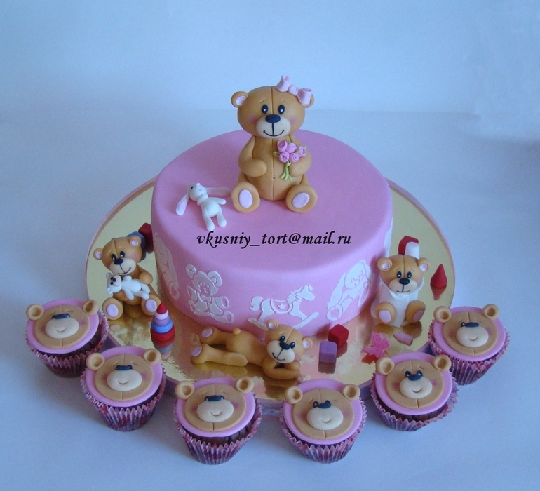 Торт и капкейки с мишками Форева
