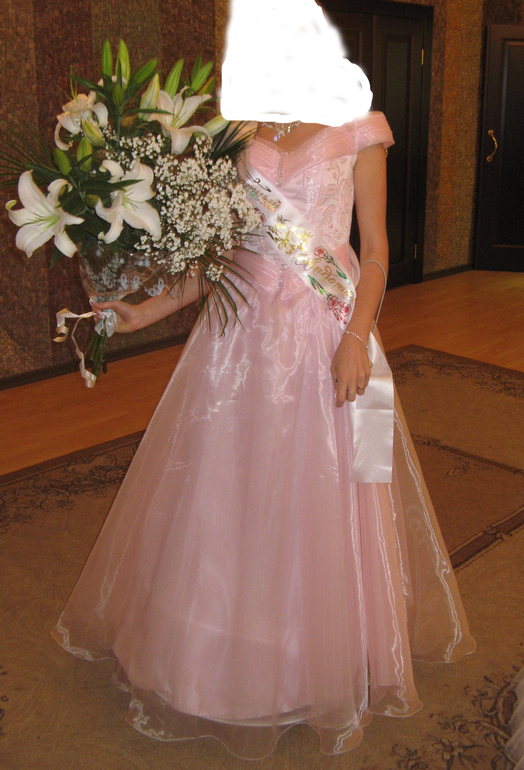 Красивое платье+кринолин на выпускной 1000 руб