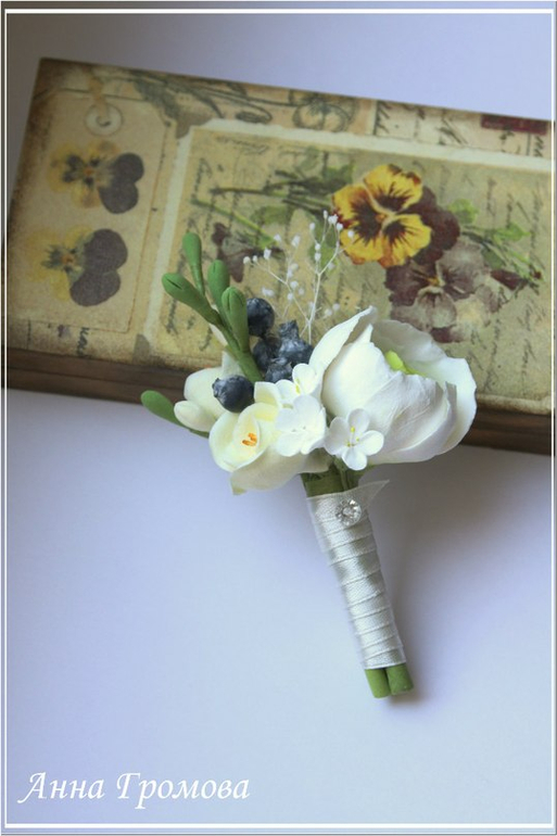 Свадебные цветы и аксессуары из легкой глины. Свадебный пример.