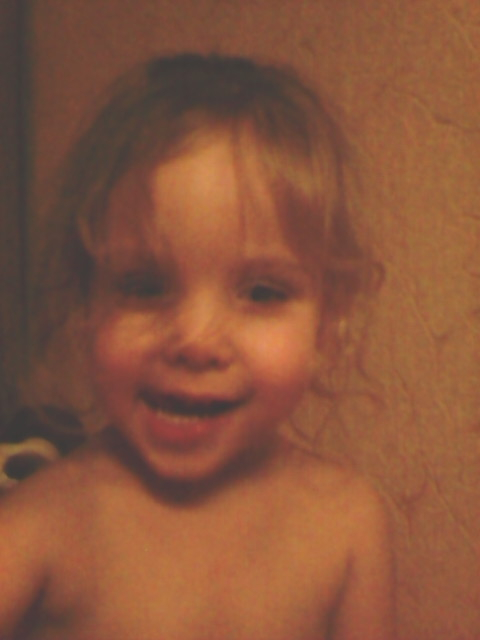 На кого похож ребенок?)))