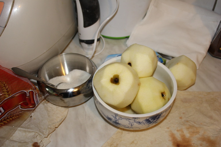 Штрудель из лаваша с яблоками