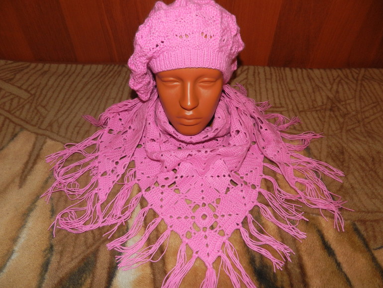 Вот такой снуд- мини шалька связался для себя любимой!