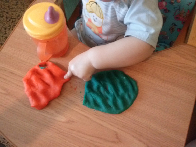 Наш ... можно сказать... первый пластилин