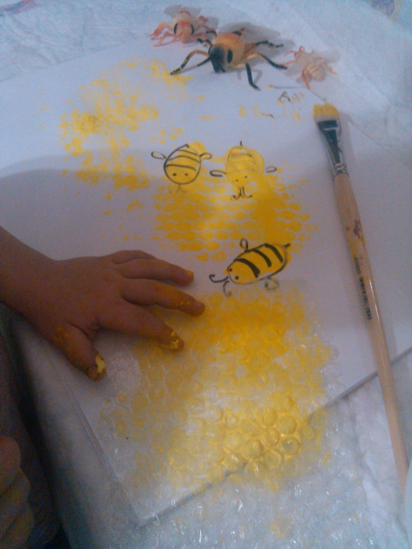 Денек, посвященный пчелке!