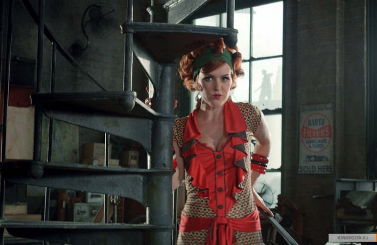 За Женщину-кошку