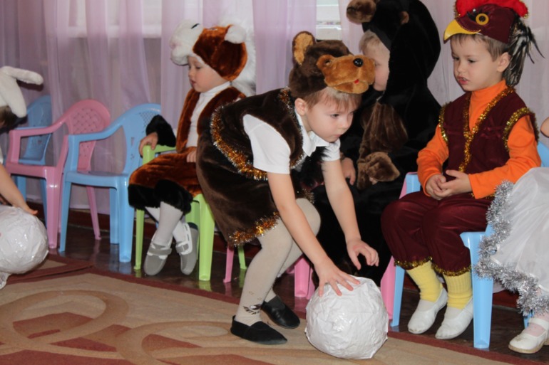 Наш утренник-2013. Мишка.