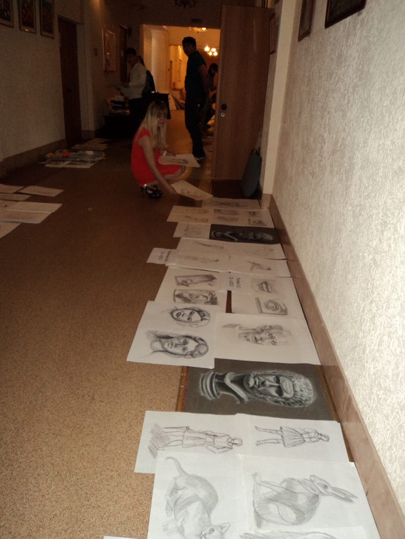 смотр по рисунку