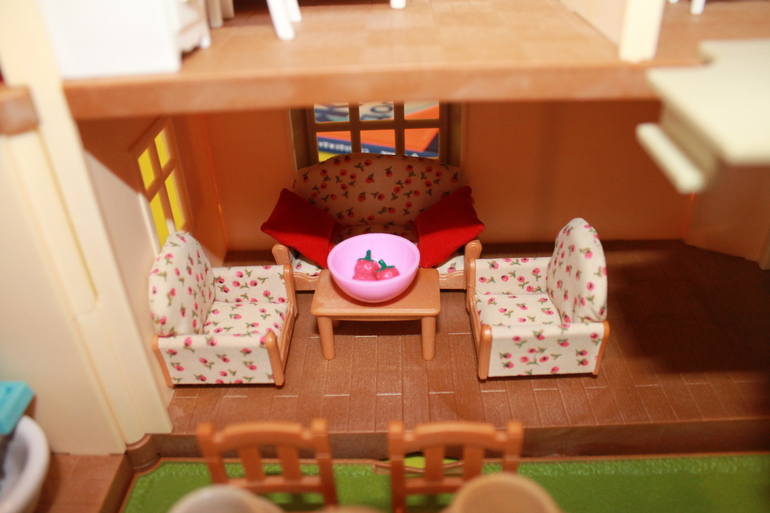 Наш домик Sylvanian Family