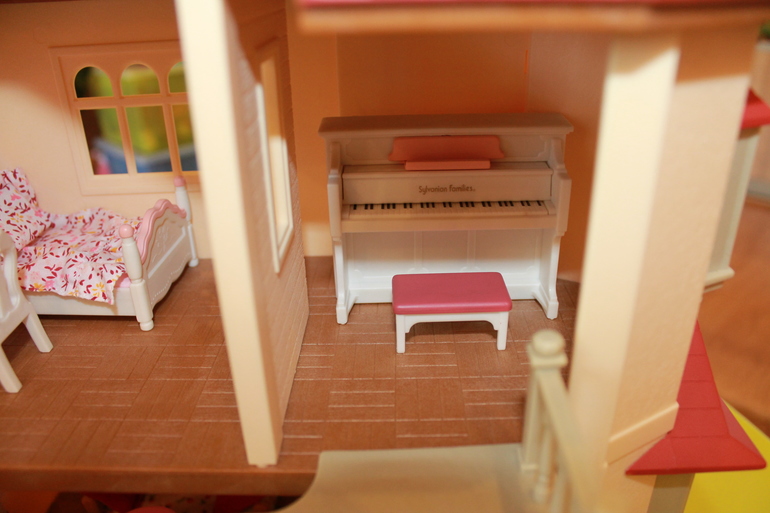 Наш домик Sylvanian Family