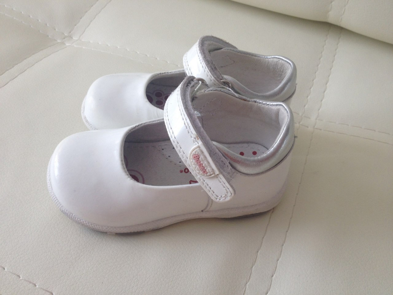 Продам туфельки и сандалики на девочку размер 21!!!