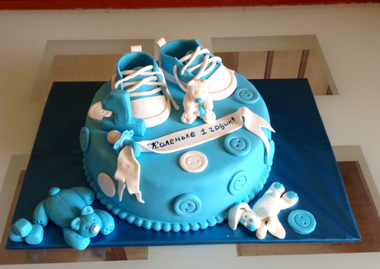 Тортик на годовасие ,вес:2.7кг.