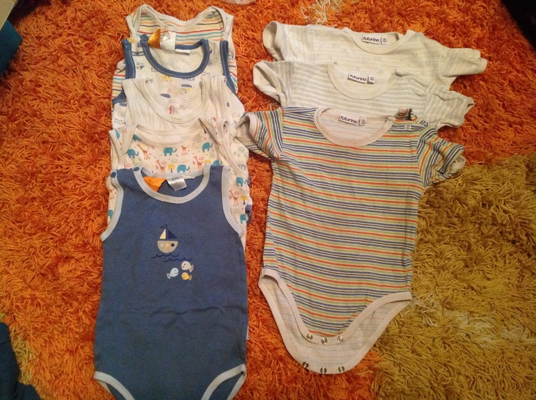 Много детских фирменных вещей до 1,5 лет
