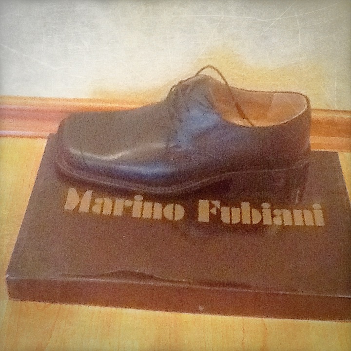 Продам новые мужские итальянские туфли 41 размер 2200р.