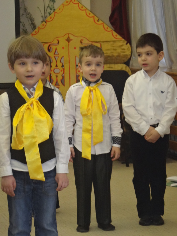 8 марта, праздник мам и бабушек)