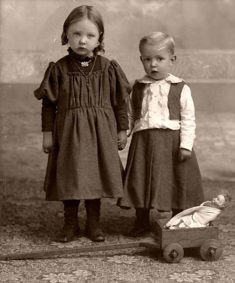 Уход за младенцем. Из истории. Просто интересно