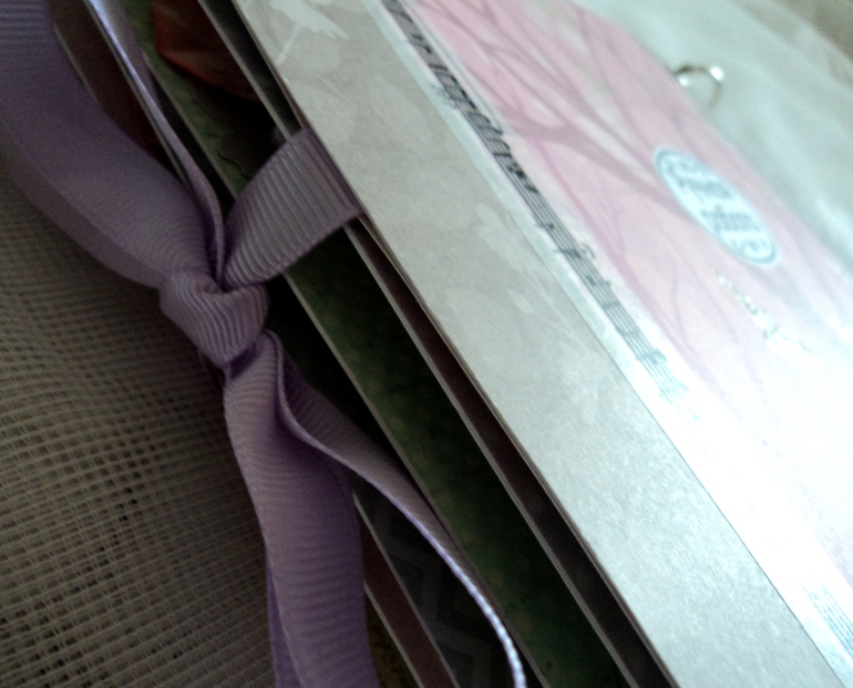 Книга пожеланий (в дополнение к подарочному альбому).