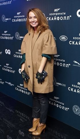 Красавица, умница и вообще приятная во всех отношениях девушка)...